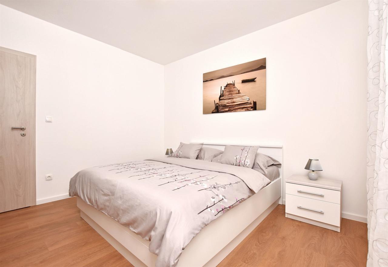 Apartment Dora Duće 외부 사진